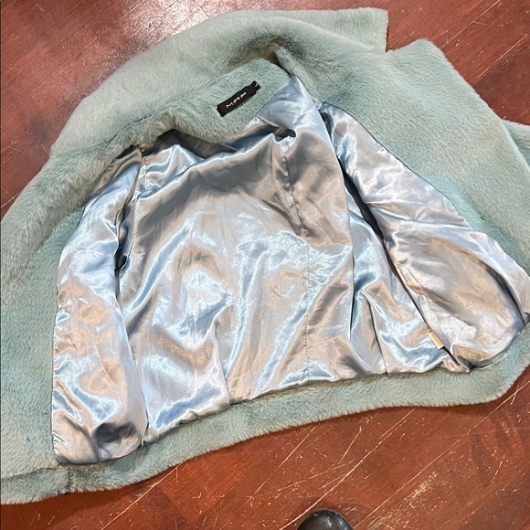 MRP Plush Faux Fur Coat - Picture 10 of 11